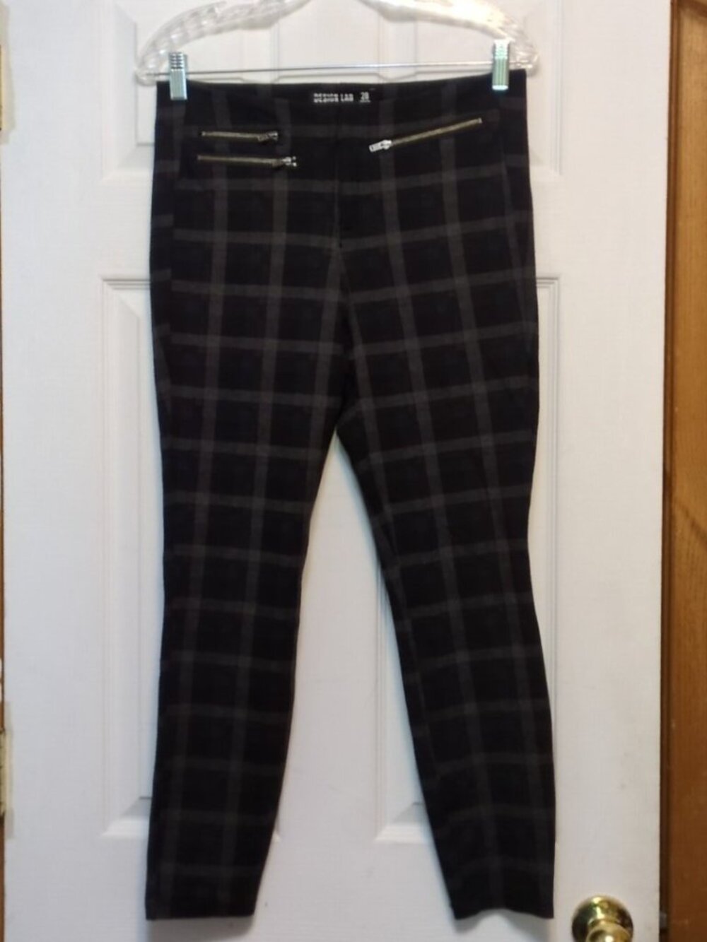 Design Lab Lord & Taylor Plaid Skinny Pants Size 28 Zipper Detail Dark Academia